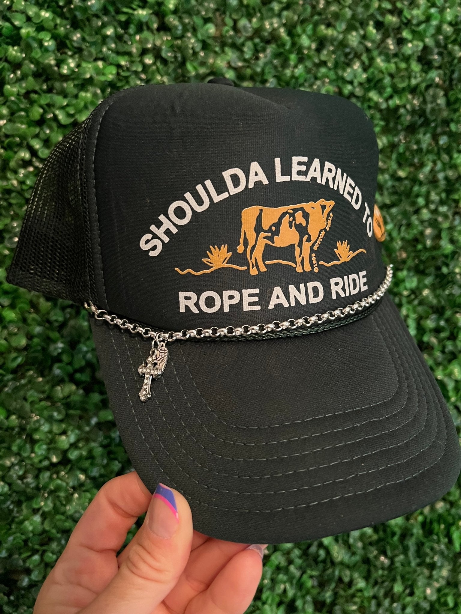 Trucker Hat Chain, Customizable Trucker Hat Chain, Hat Chain - The Velvet Strand